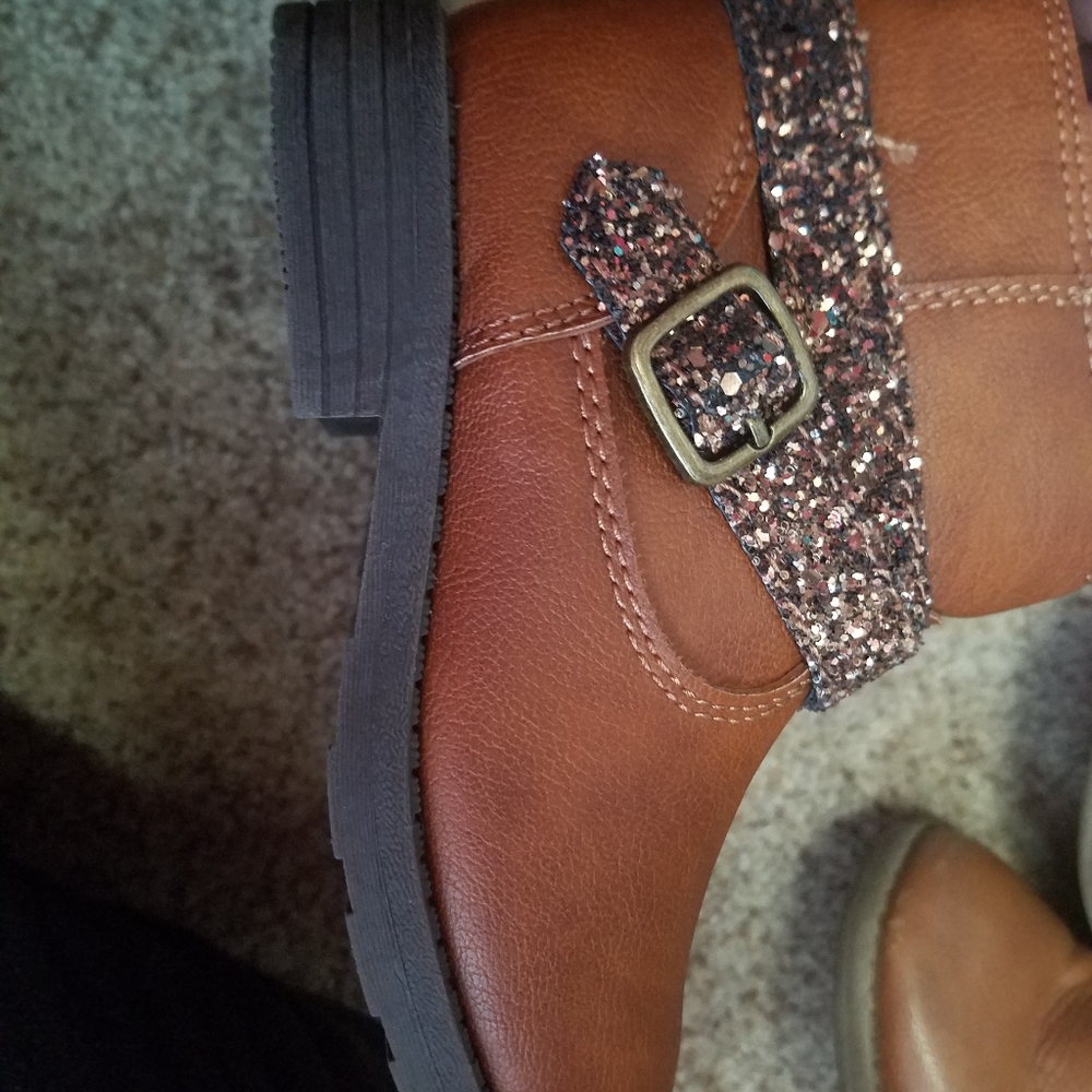 Toddler boots size 10